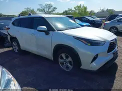 5TDBZRBH4NS215584 2022 TOYOTA HIGHLANDER