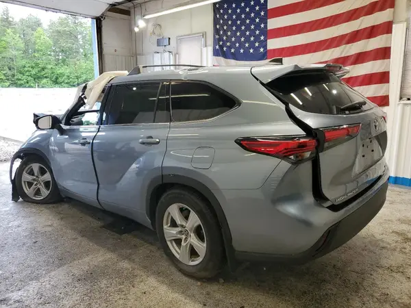5TDBZRBH4NS237097 2022 TOYOTA HIGHLANDER - Image 2