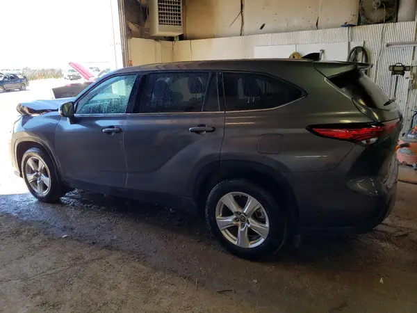 5TDBZRBH4NS238217 2022 TOYOTA HIGHLANDER - Image 2