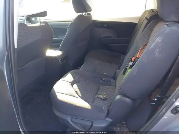 5TDBZRBH4NS240565 2022 TOYOTA HIGHLANDER - Image 8