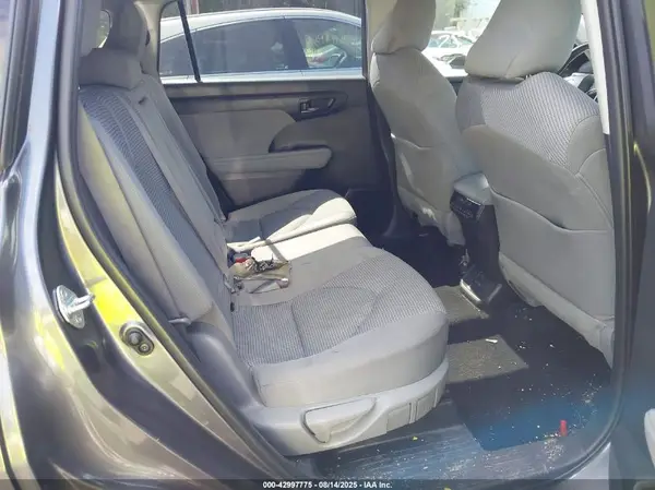 5TDBZRBH4NS562039 2022 TOYOTA HIGHLANDER - Image 8