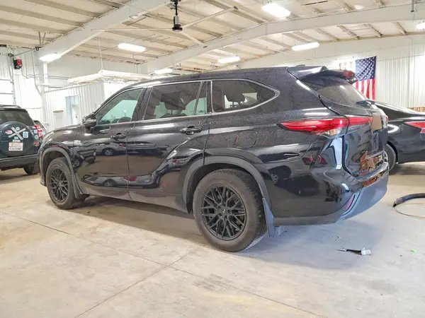 5TDBZRBH4NS578984 2022 TOYOTA HIGHLANDER - Image 2
