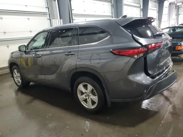 5TDBZRBH4NS594375 2022 TOYOTA HIGHLANDER - Image 2