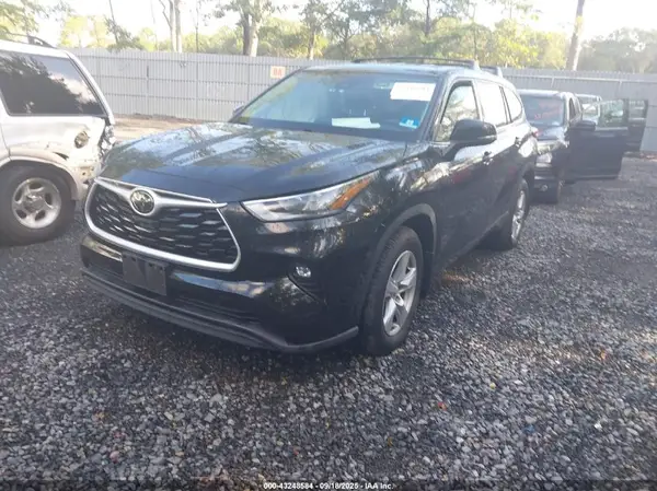 5TDBZRBH5LS502932 2020 TOYOTA HIGHLANDER - Image 2