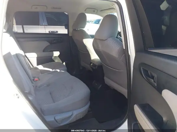 5TDBZRBH5LS519715 2020 TOYOTA HIGHLANDER - Image 8
