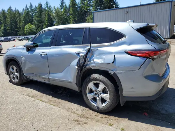 5TDBZRBH5MS059988 2021 TOYOTA HIGHLANDER - Image 2