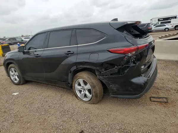 5TDBZRBH5MS102368 2021 TOYOTA HIGHLANDER - Image 2