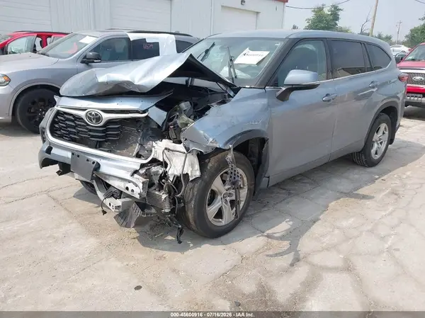 5TDBZRBH5MS154020 2021 TOYOTA HIGHLANDER - Image 2