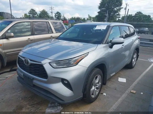 5TDBZRBH5MS545247 2021 TOYOTA HIGHLANDER - Image 2