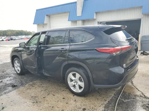 5TDBZRBH5NS209468 2022 TOYOTA HIGHLANDER - Image 2