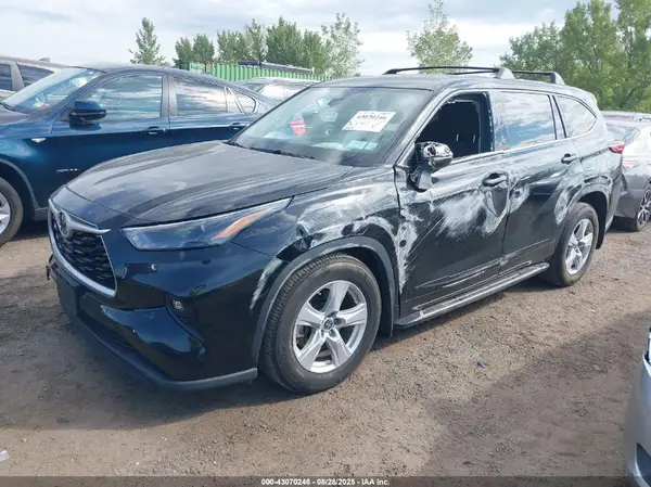5TDBZRBH5NS230580 2022 TOYOTA HIGHLANDER - Image 2
