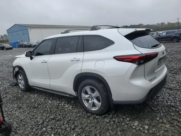 5TDBZRBH5NS244009 2022 TOYOTA HIGHLANDER - Image 2