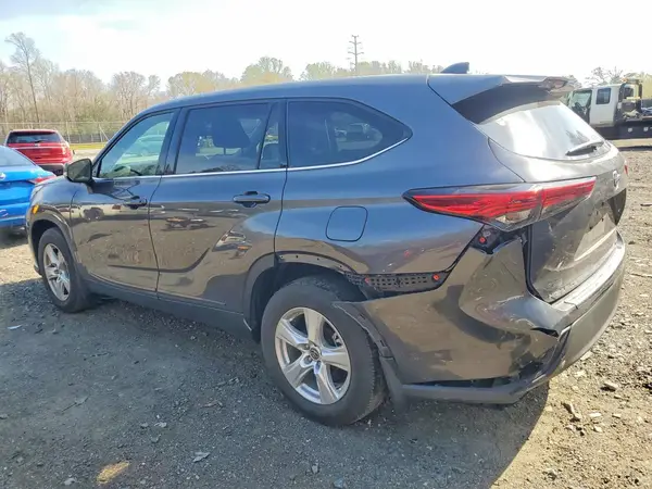 5TDBZRBH5NS255009 2022 TOYOTA HIGHLANDER - Image 2