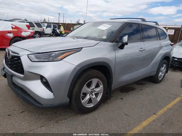 5TDBZRBH5NS562230 2022 TOYOTA HIGHLANDER - Image 2