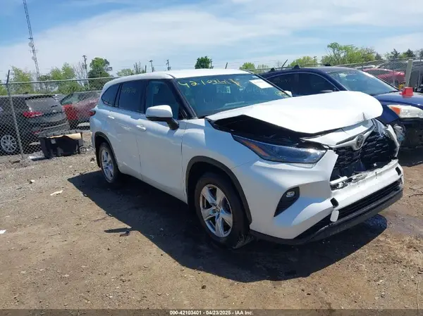 5TDBZRBH5NS580954 2022 TOYOTA HIGHLANDER - Image 1