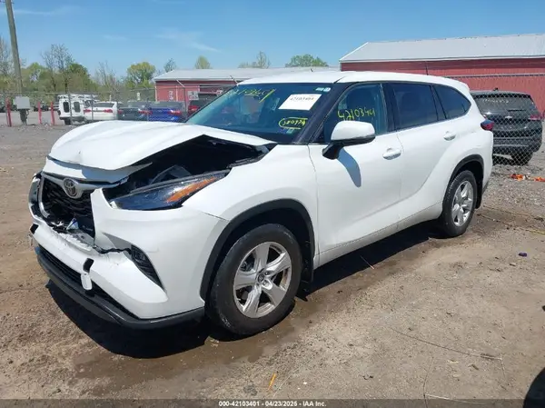 5TDBZRBH5NS580954 2022 TOYOTA HIGHLANDER - Image 2