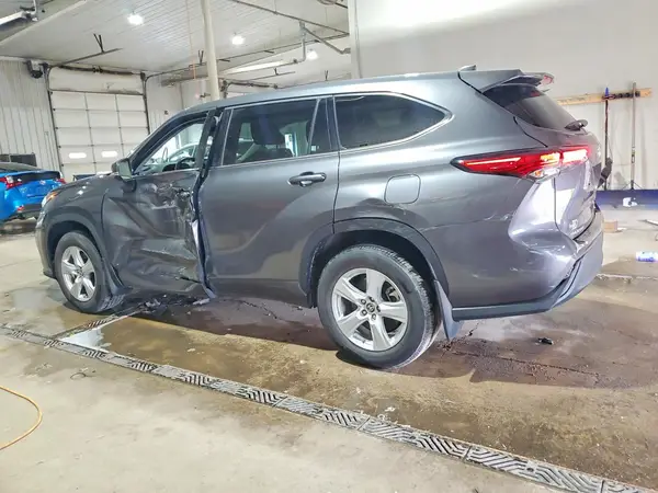 5TDBZRBH5NS595034 2022 TOYOTA HIGHLANDER - Image 2