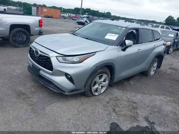 5TDBZRBH6LS501823 2020 TOYOTA HIGHLANDER - Image 2