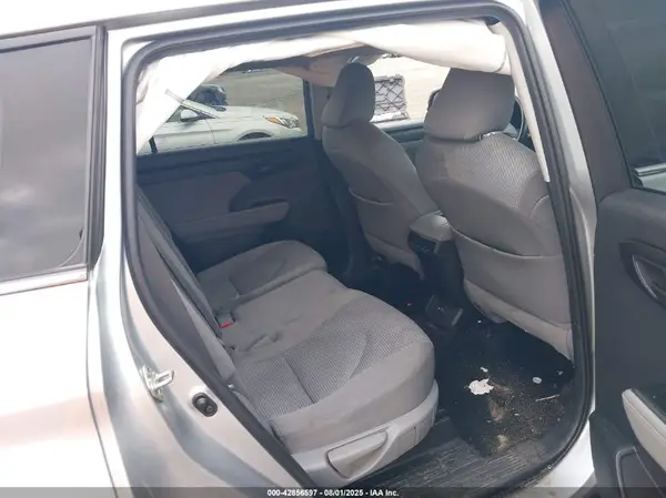 5TDBZRBH6LS501823 2020 TOYOTA HIGHLANDER - Image 8
