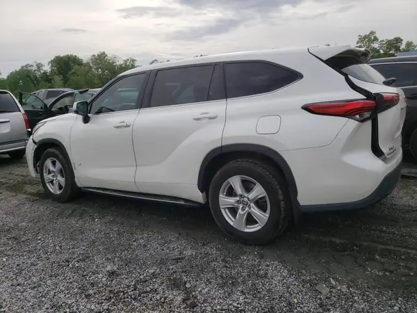 5TDBZRBH6LS511672 2020 TOYOTA HIGHLANDER - Image 2