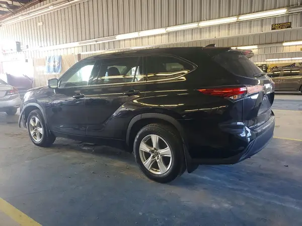 5TDBZRBH6MS115419 2021 TOYOTA HIGHLANDER - Image 2