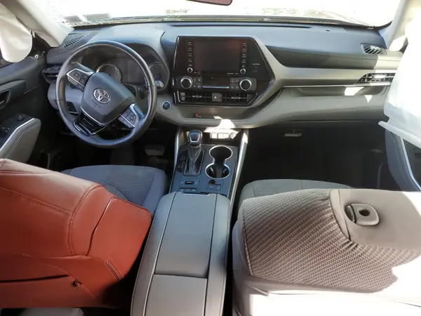 5TDBZRBH6MS143902 2021 TOYOTA HIGHLANDER - Image 8
