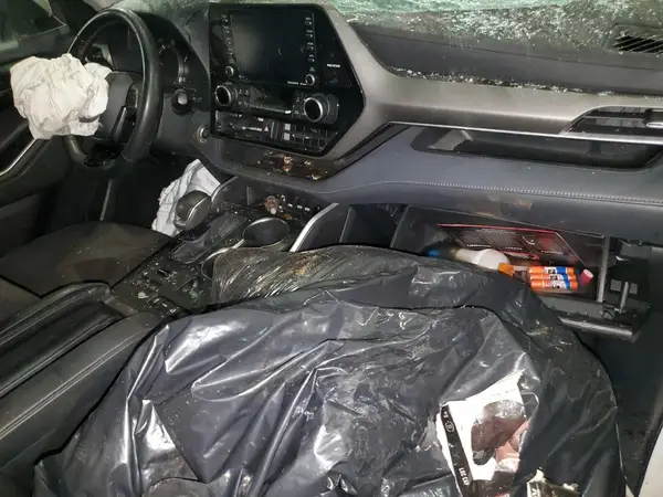 5TDBZRBH6MS541773 2021 TOYOTA HIGHLANDER - Image 8