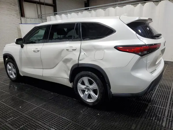 5TDBZRBH6MS542647 2021 TOYOTA HIGHLANDER - Image 2