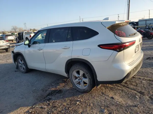 5TDBZRBH6MS543426 2021 TOYOTA HIGHLANDER - Image 2