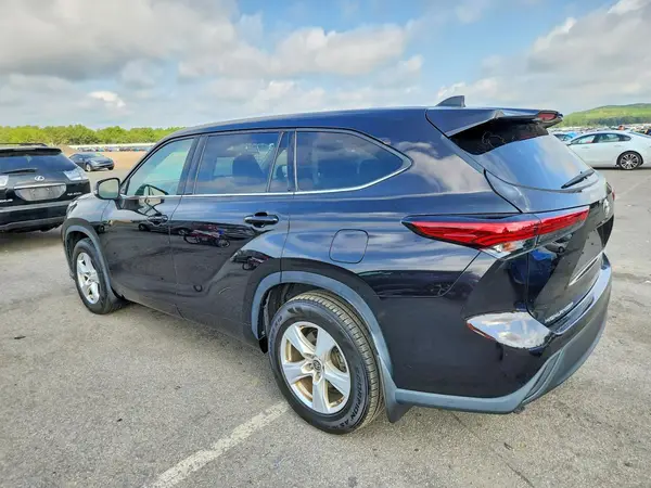 5TDBZRBH6NS190820 2022 TOYOTA HIGHLANDER - Image 2