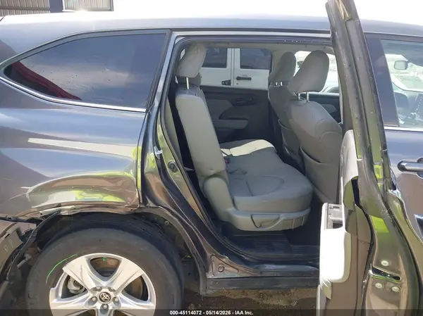 5TDBZRBH6NS195810 2022 TOYOTA HIGHLANDER - Image 8