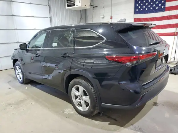 5TDBZRBH6NS222469 2022 TOYOTA HIGHLANDER - Image 2