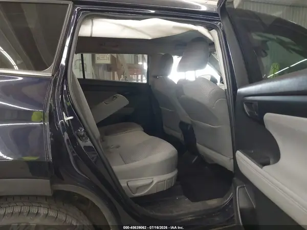 5TDBZRBH6NS243760 2022 TOYOTA HIGHLANDER - Image 8