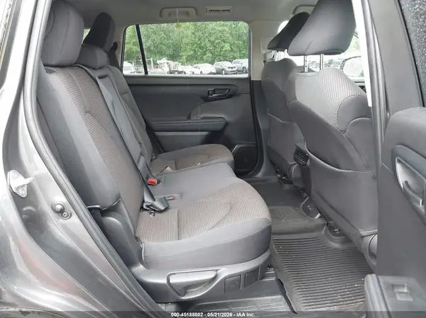 5TDBZRBH6NS250367 2022 TOYOTA HIGHLANDER - Image 8
