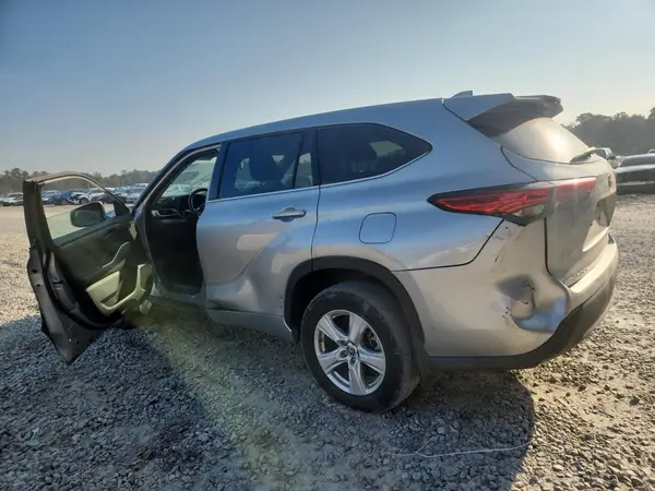 5TDBZRBH7MS120404 2021 TOYOTA HIGHLANDER - Image 2