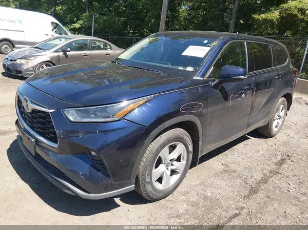 5TDBZRBH7MS131614 2021 TOYOTA HIGHLANDER - Image 2