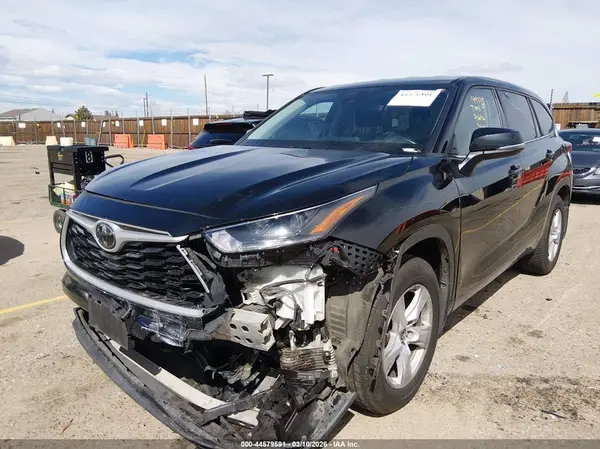 5TDBZRBH7MS523217 2021 TOYOTA HIGHLANDER - Image 2