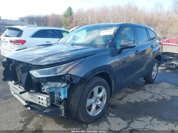 5TDBZRBH7MS543967 2021 TOYOTA HIGHLANDER - Image 2