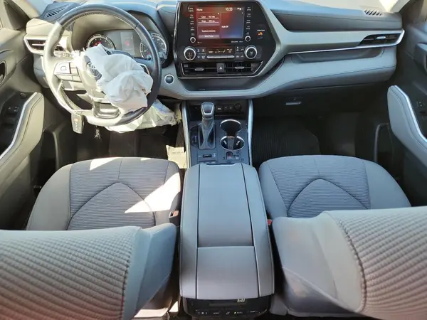 5TDBZRBH7MS550675 2021 TOYOTA HIGHLANDER - Image 8