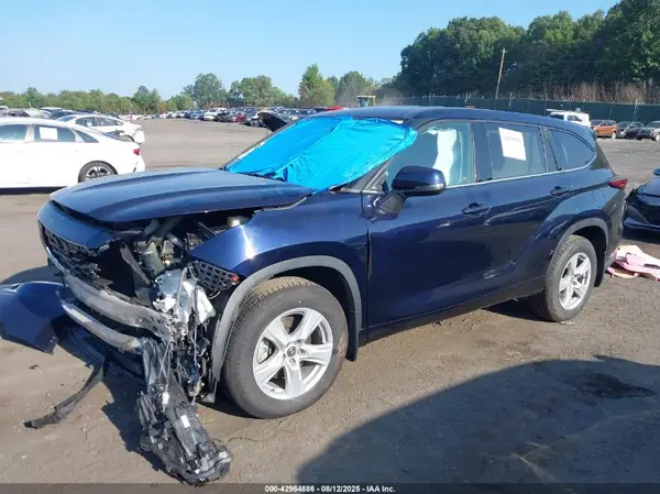 5TDBZRBH8LS032542 2020 TOYOTA HIGHLANDER - Image 2
