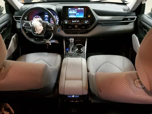 5TDBZRBH8MS143576 2021 TOYOTA HIGHLANDER - Image 8