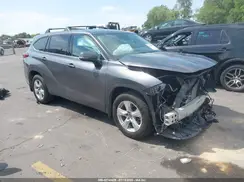 5TDBZRBH8MS157588 2021 TOYOTA HIGHLANDER