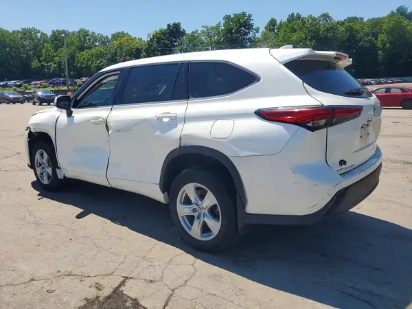5TDBZRBH8MS530192 2021 TOYOTA HIGHLANDER - Image 2