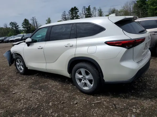5TDBZRBH8MS533321 2021 TOYOTA HIGHLANDER - Image 2