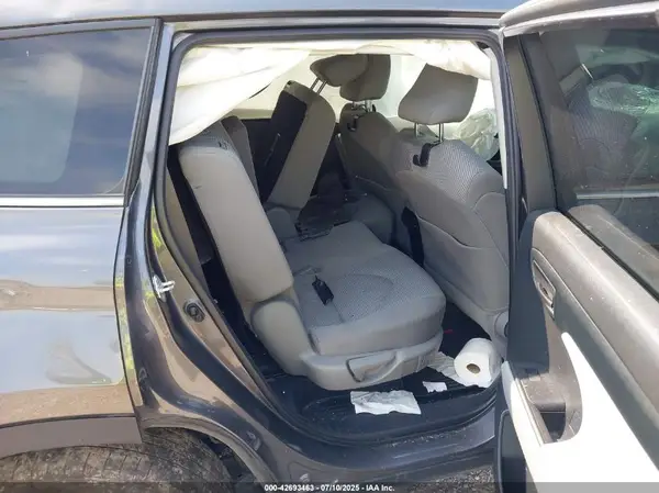 5TDBZRBH8NS186848 2022 TOYOTA HIGHLANDER - Image 8