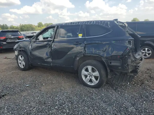 5TDBZRBH8NS244196 2022 TOYOTA HIGHLANDER - Image 2
