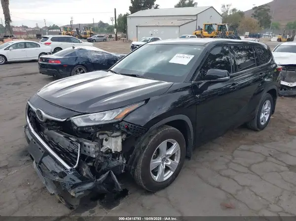5TDBZRBH9LS514016 2020 TOYOTA HIGHLANDER - Image 2
