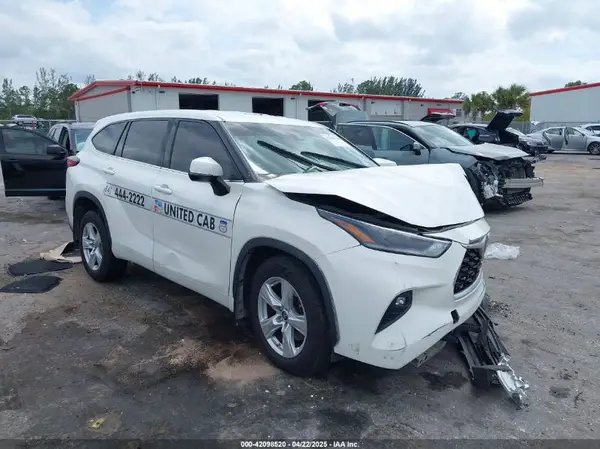5TDBZRBH9MS546806 2021 TOYOTA HIGHLANDER - Image 1