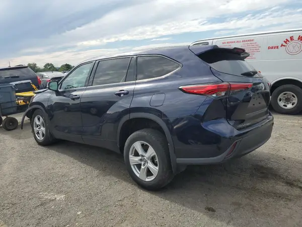 5TDBZRBH9MS552153 2021 TOYOTA HIGHLANDER - Image 2