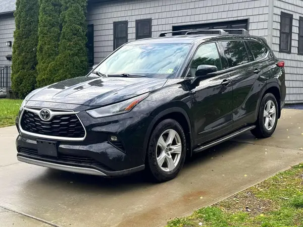 5TDBZRBH9NS165653 2022 TOYOTA HIGHLANDER - Image 2